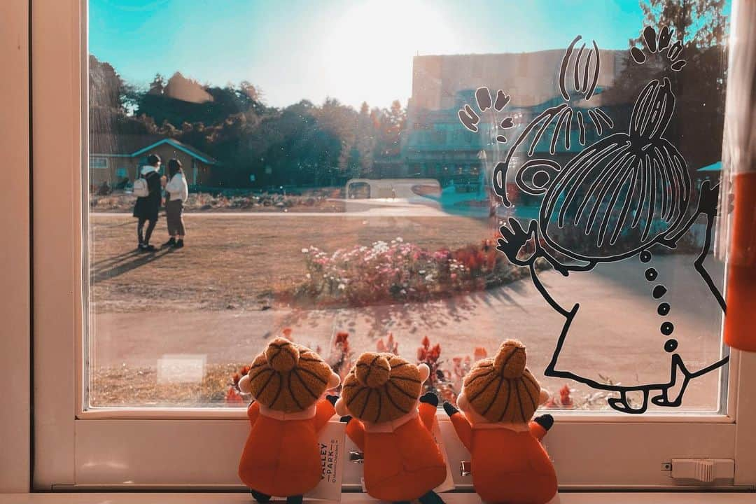 相知明日香さんのインスタグラム写真 - (相知明日香Instagram)「💙 we had such a great time in Moomin Valley Park🤍 自然が多くて わんちゃん連れも多くて🐶🍃 今度はミルたんも連れてってあげたいな🐶🍁 今はあの子ガクブルだから春かなぁ😂🌸 . . #ムーミンバレーパーク #MOOMINVALLEYPARK #ムーミン #ミィ #moomin #Japan#Violinist#Artist#Traveler#music#happy#vlog#nature#rainbow#相知明日香#旅するヴァイオリニスト#旅#旅行#東京#日本#ヴァイオリン#自然#ヴァイオリニスト#虹#スピリチュアル#オーラ」11月15日 16時18分 - asukalohappy