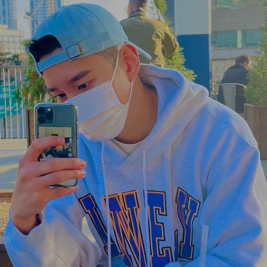 ビボム のインスタグラム：「여기봐바📸」