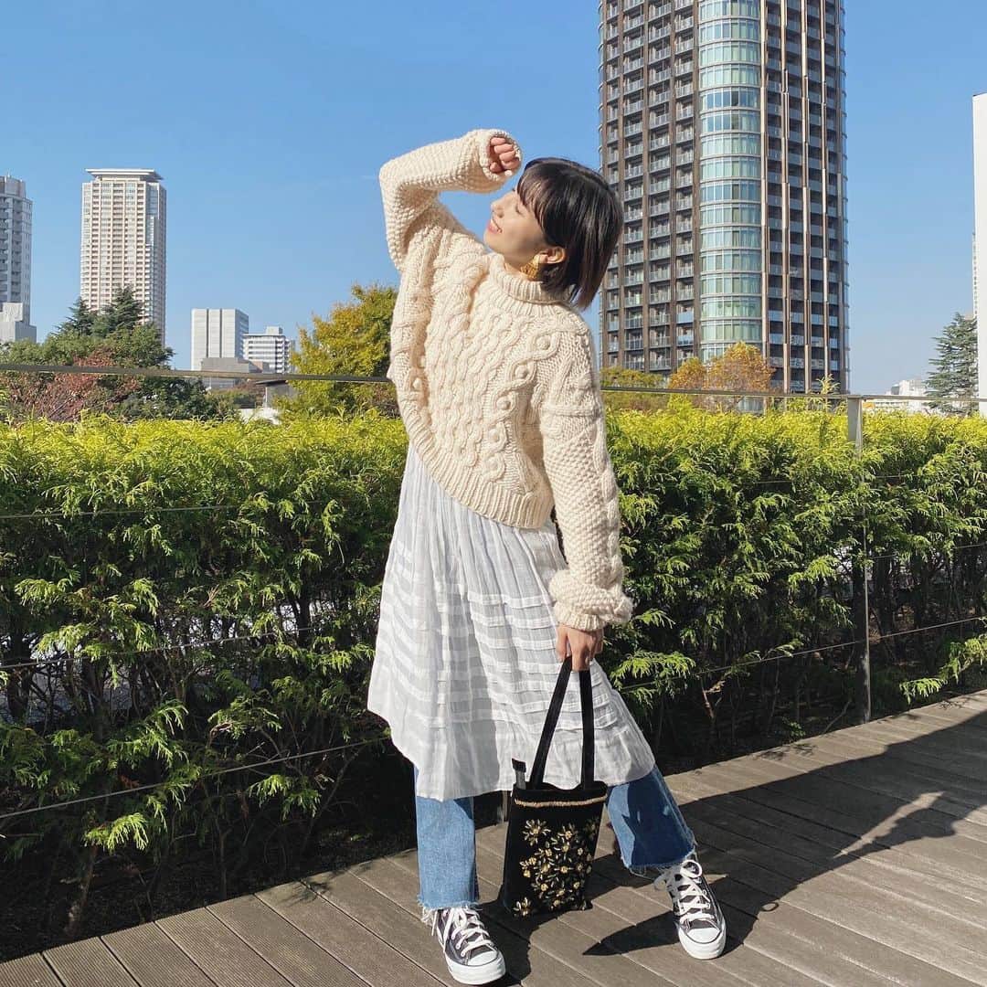 谷奥えまのインスタグラム：「ぽかぽかいい天気🌞」