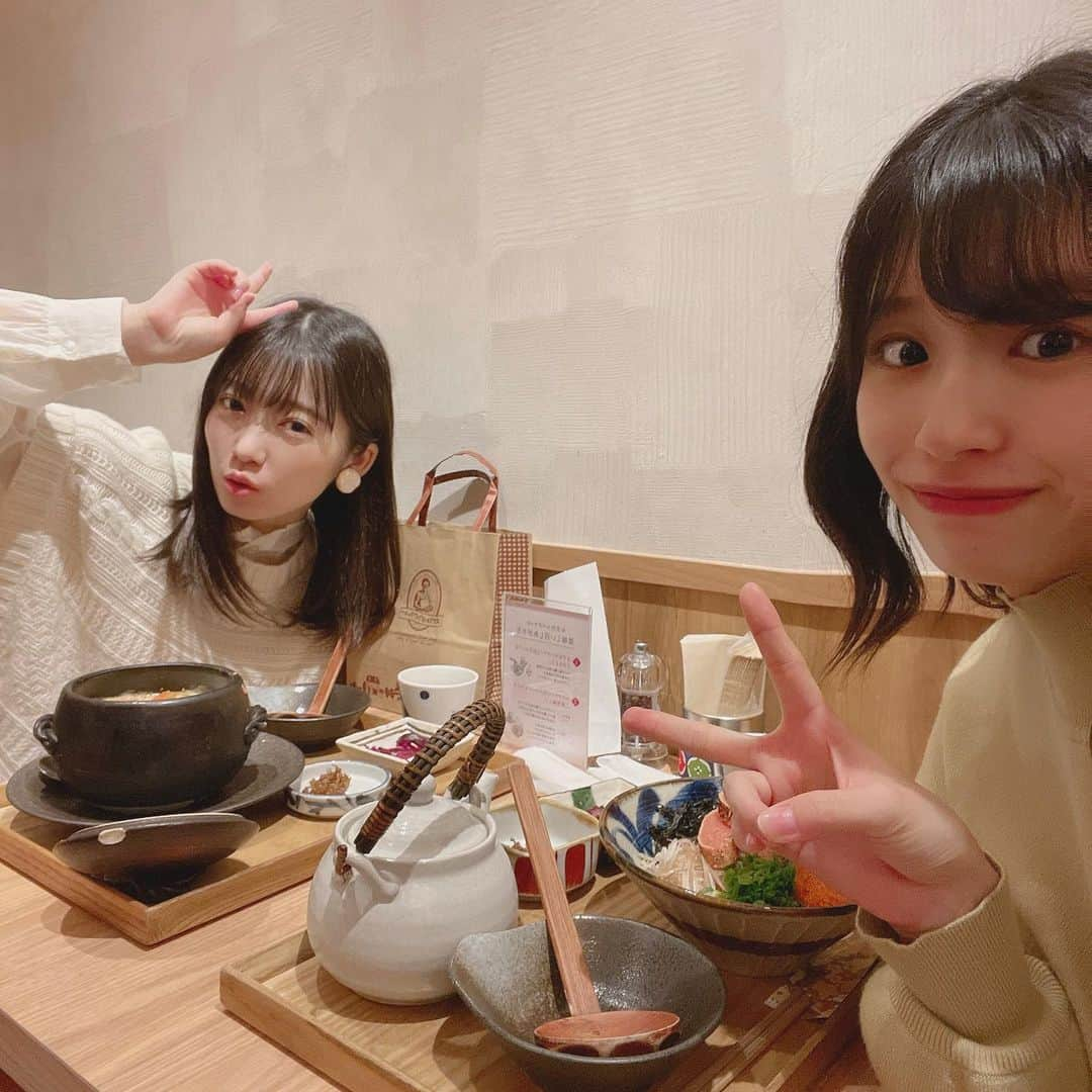 山岸理子さんのインスタグラム写真 - (山岸理子Instagram)「* 先日、きき( @kiki_asakura.official)と、 ご飯に行きました💓  たらこスパゲッティ専門店に行ったよ〜 ずっと気になってたんだ〜〜！  特別に キュートなきき をおすそ分け。  ・ ・ ・ ・ #tsubaki_factory #山岸理子 #浅倉樹々 #ちばーず #たらこスパゲッティ専門店 #2人でおデート #実質初だったかな ？？💚💓」11月15日 16時38分 - riko_yamagishi.official