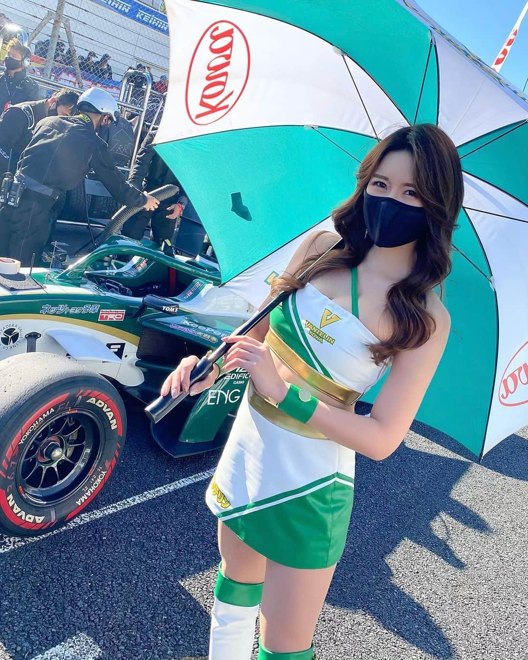 吉美あやさんのインスタグラム写真 - (吉美あやInstagram)「#sformula Rd.4オートポリス🐴 36号車は8位、1号車は7位となりました💫✨ 応援ありがとうございました！💚 今シーズン初のサーキット、 とっても楽しかったです🥺💗 次戦も応援よろしくお願いします☺️ . #tomsracing #vantelinteamtoms #オートポリス #selfie #셀카 #셀스타그램 #소통 #섹시 #촬영 #레이싱모델 #모델 #일본여자 #japanesegirl #followme #レースクイーン #RQ #吉美あや #モデル #ポートレート #写真好きな人と繋がりたい #ファインダー越しの私の世界 #photography #pic #picture」11月15日 16時46分 - aya_yoshimin