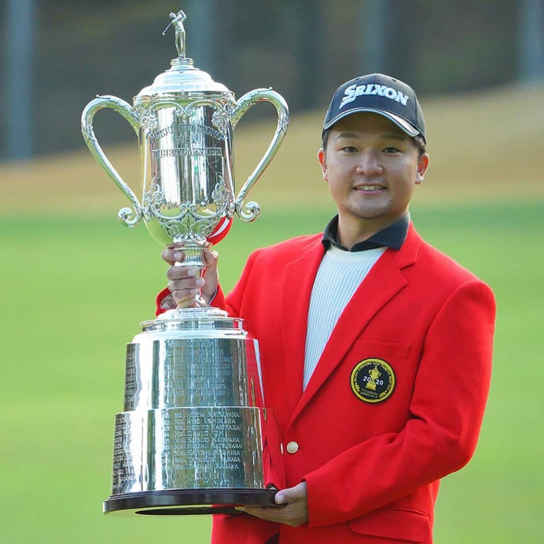 出水田大二郎のインスタグラム：「もう最高！！！！ 優勝おめでとう！！！😭😭😭🎉🎉🎉㊗️㊗️㊗️ 最終ホールのオッケーイーグルは鳥肌たちまくったがよ！！ よく頑張ったね！！！感動した！ #香妻陣一朗 #優勝#感動#三井住友visa太平洋マスターズ #仲間#おさななじみ #めだかクラブ#」