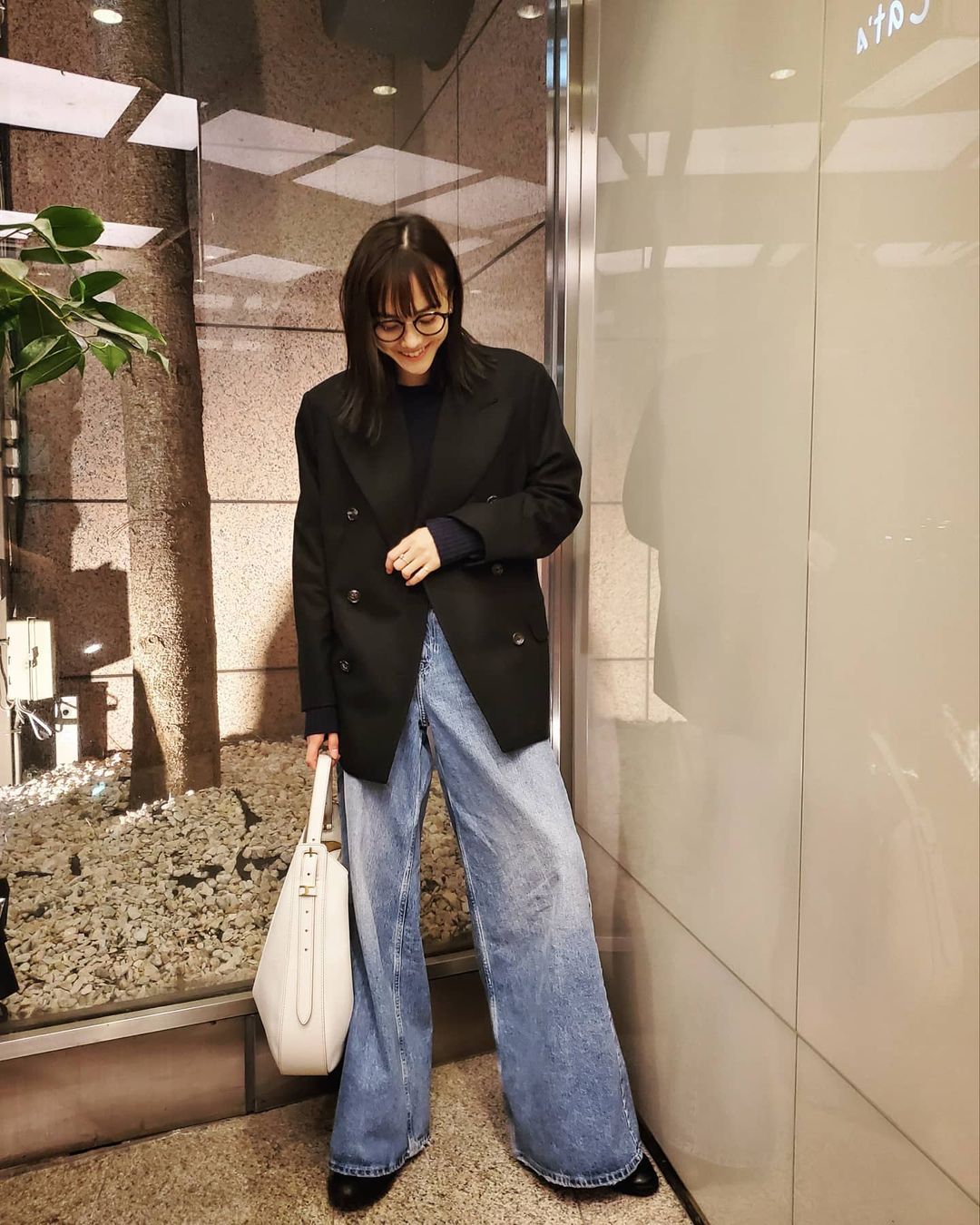 松井愛莉さんのインスタグラム写真 - (松井愛莉Instagram)「いつしかの私服。 シンプルですな  寒くなってきて ファッションが楽しい季節ですね💛」11月15日 17時13分 - airi1226_official