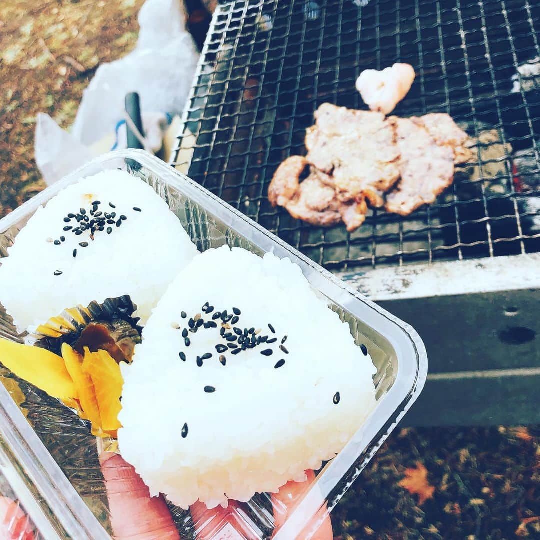 脇田唯さんのインスタグラム写真 - (脇田唯Instagram)「🍙 ジンギスカンとおににに。 塩むすびって偉大だよなー。」11月15日 17時49分 - post_yui