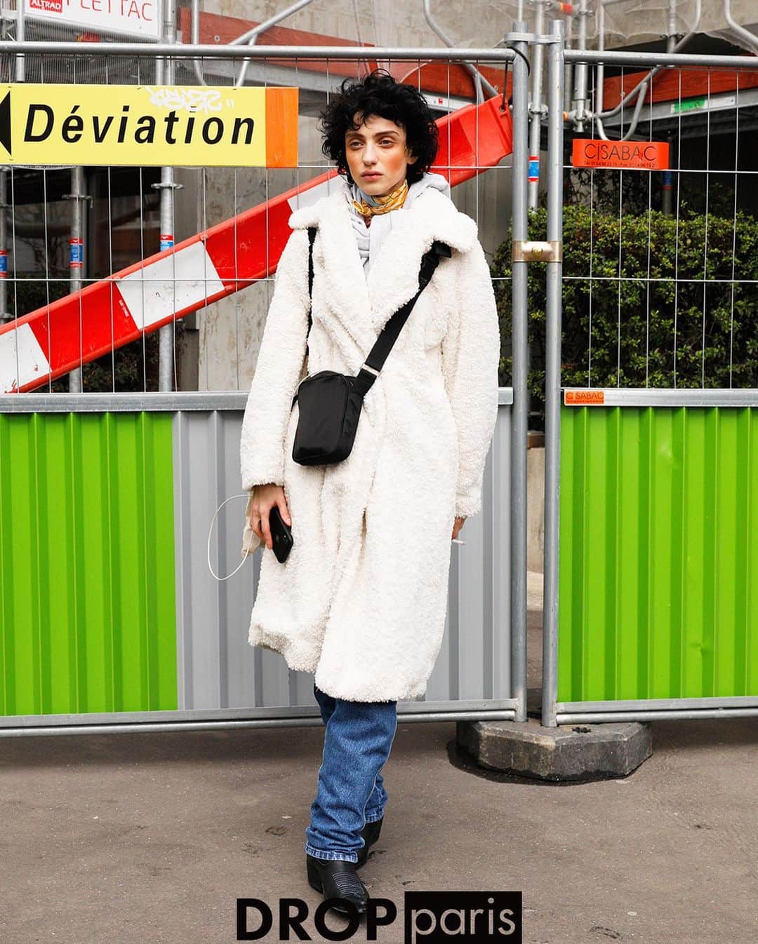 Droptokyoさんのインスタグラム写真 - (DroptokyoInstagram)「PARIS STREET STYLES #🇫🇷@drop_paris #streetstyle#droptokyo#paris#france#streetscene#streetfashion#streetwear#streetculture#tokyofashion#japanfashion#fashion#parisfashionweek#パリ#parisstreetstyle#parisfashion#pfw#2020aw#ストリートファッション Photography: @keimons @dai.yamashiro」11月15日 18時00分 - drop_tokyo