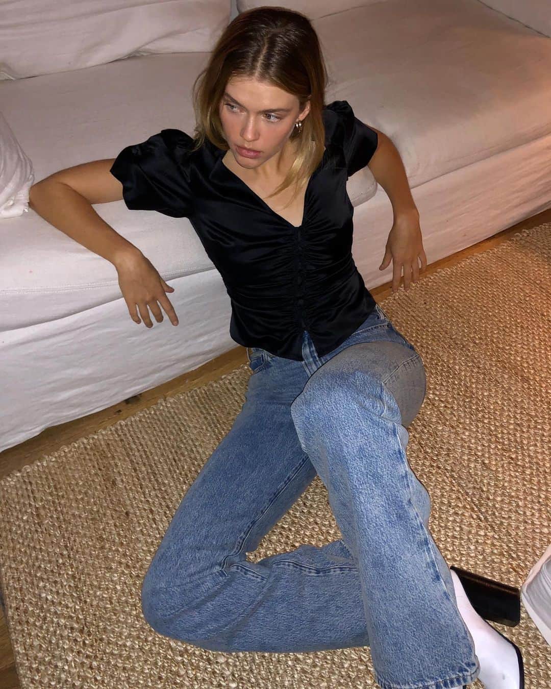 Victoria Leeのインスタグラム：「Quarantine schedule 🧘🏼‍♀️」