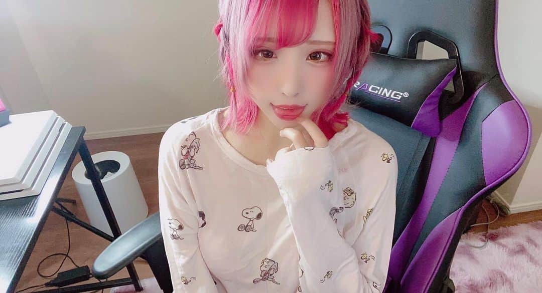みったんのインスタグラム：「Haircolor»pink💗  #youtube #youtuber #gamer #gamergirl #haircolor #hairstyle #pinkhair #japanese #japan #japanesegirl #gamingchair」