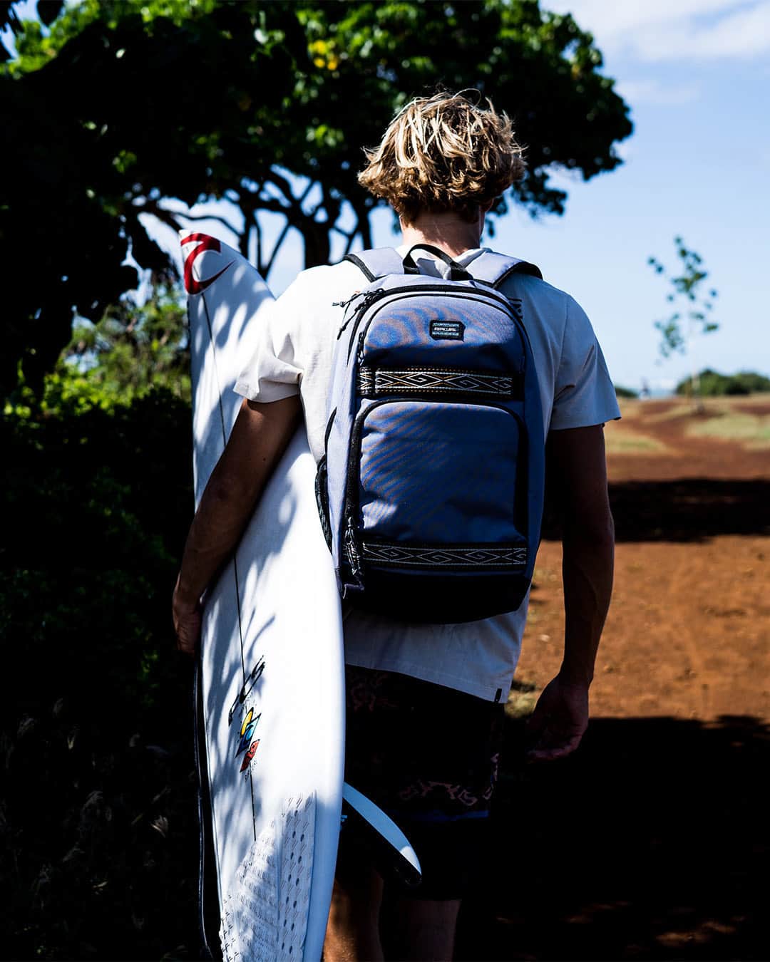 Rip Curl Australiaさんのインスタグラム写真 - (Rip Curl AustraliaInstagram)「An F-Light backpack built for day trips to the Bukit Peninsula, explored by none other than, @jacobwillcox__ 🔥」11月15日 18時10分 - ripcurl_aus