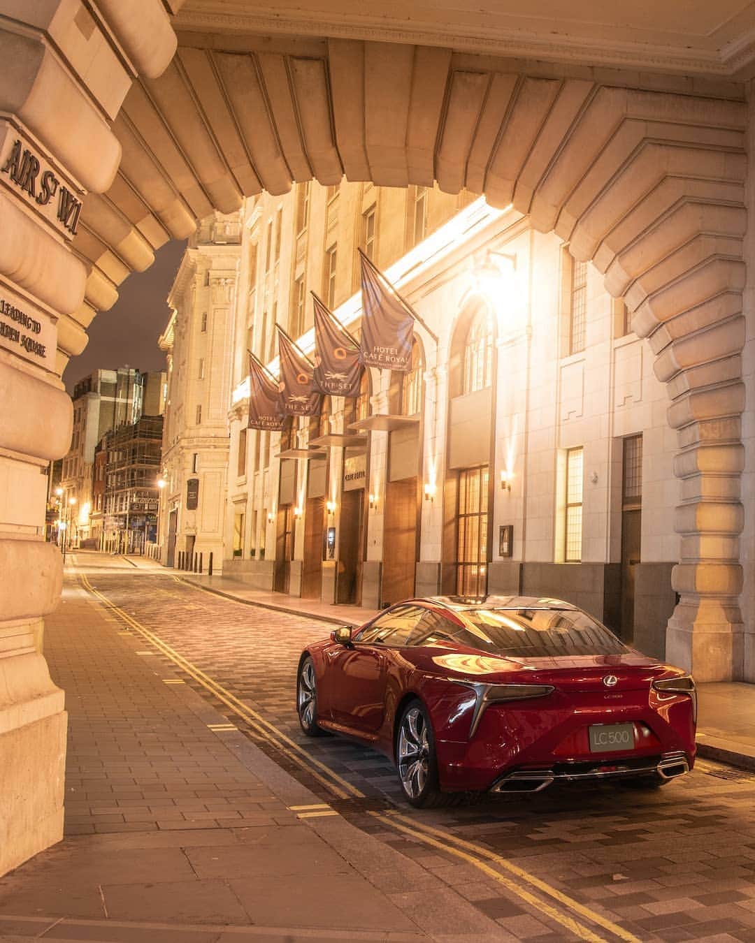 Lexus UKのインスタグラム