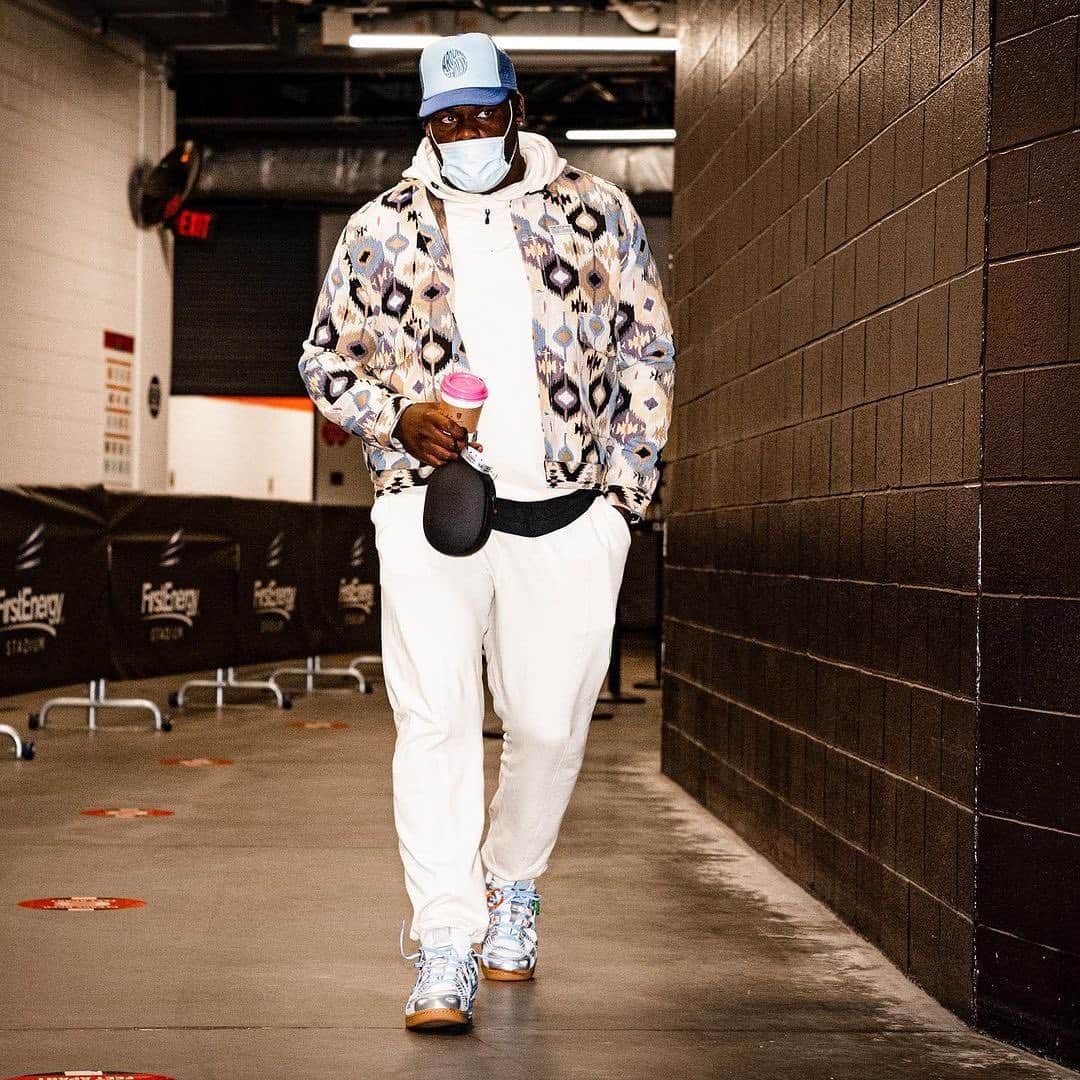 パブリッシュブランドのインスタグラム：「Good luck today big dawg @primetime_96.  . . . . #publishbrand #todayfortomorrow #browns #publishers #publishersunday」