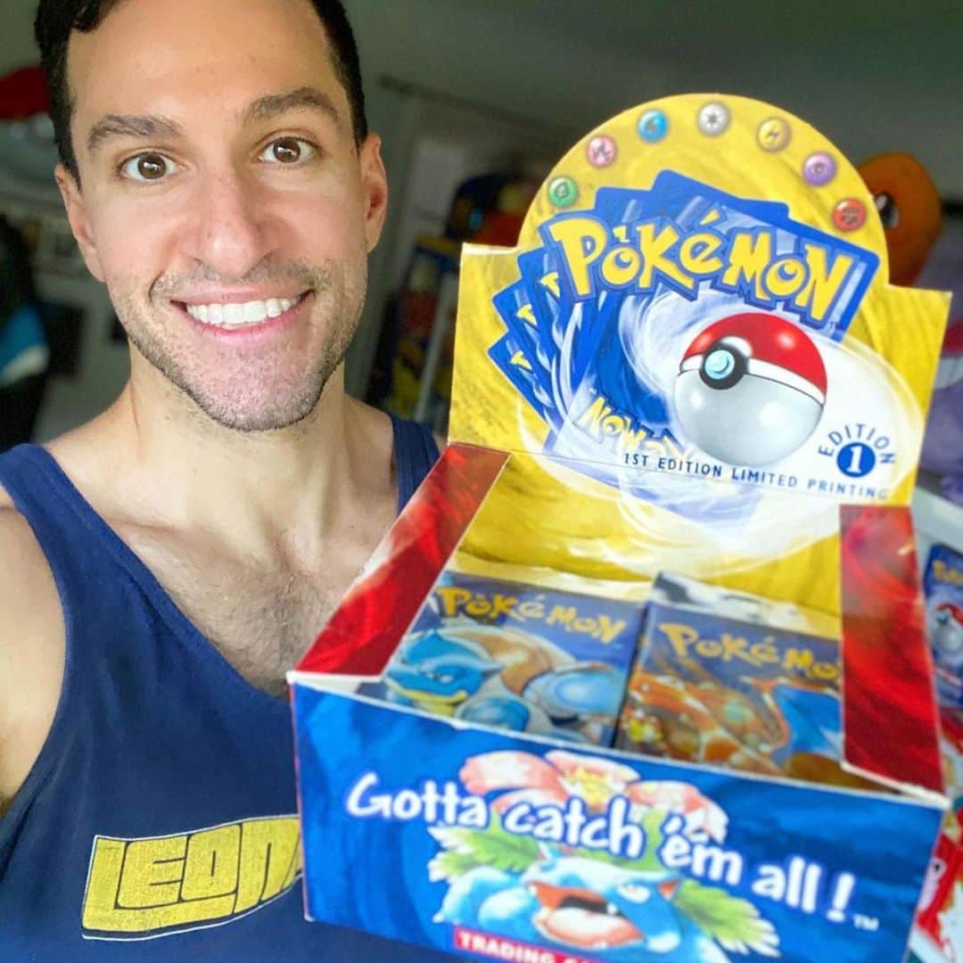 YouTubeさんのインスタグラム写真 - (YouTubeInstagram)「Pokémon cards or Pokémon games? @leonhart54 *might* be partial to Pokémon cards but, in This or That, there are no wrong answers. Check out today’s story to play. ⤴️」11月16日 4時05分 - youtube