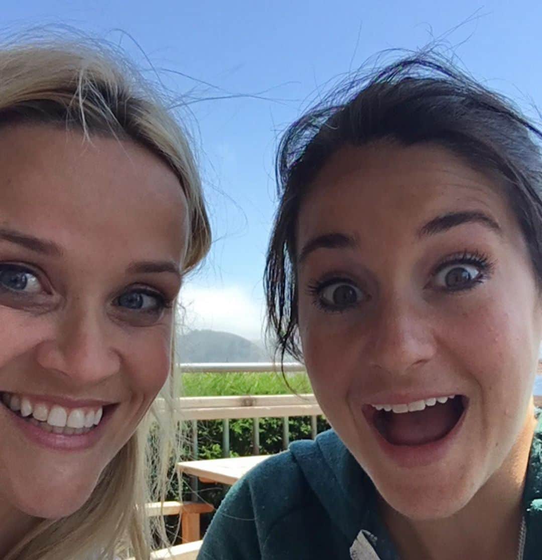 リース・ウィザースプーンのインスタグラム：「I love this brilliant, passionate, loving woman sooooo much! 💓 Please wish her Happy Birthday! @shailenewoodley ✨ 🎂 💖」