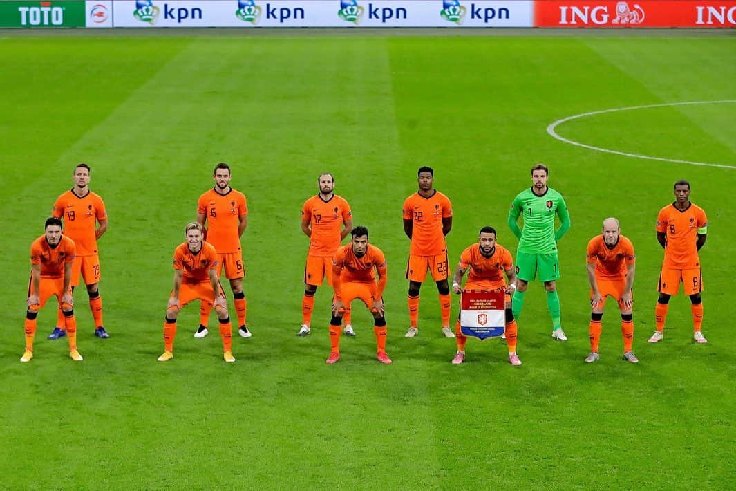 のインスタグラム：「Solid win tonight against Bosnia 🇧🇦.. Proud to have reached my 10th game for @onsoranje .. We go again Wednesday vs Poland 🇵🇱 #nationsleague」