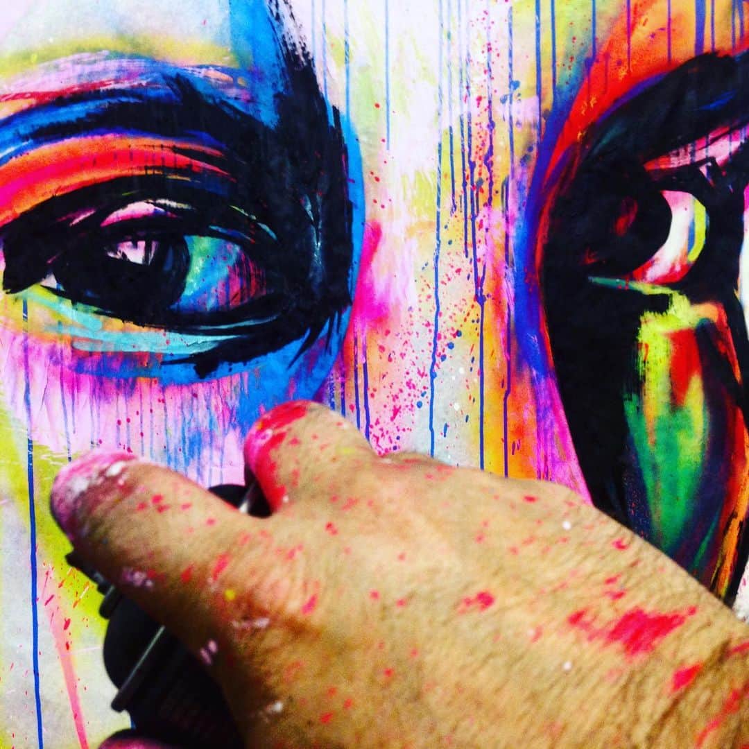 カラーさんのインスタグラム写真 - (カラーInstagram)「I 👀you looking at me ... #rollandberry #streetart #artstudio #artwip #sketchdaily #beliveinyourself #spraypaint #eyedetail #stencilart #graff #contemporaryart #billionaire #basquiat #beyou #unstoppable #universe #missjasonberry」11月16日 4時54分 - rollandberry