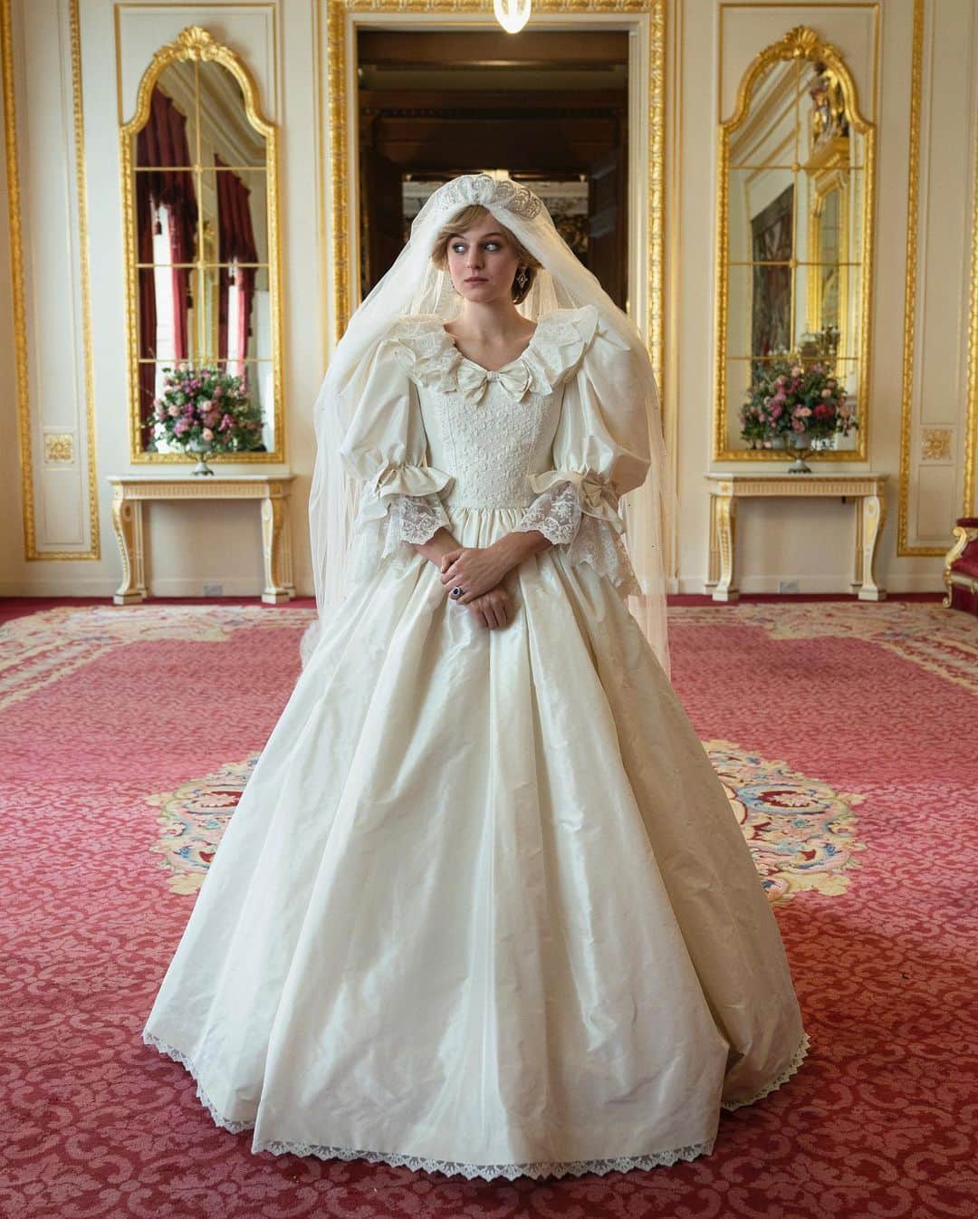 Harper's BAZAARさんのインスタグラム写真 - (Harper's BAZAARInstagram)「When @EmmaLouiseCorrin tried on the replica of #PrincessDiana’s wedding gown for the first time, people were speechless. “I walked out and everyone went completely silent,” she said in an interview. Corrin wears a number of looks inspired by the People’s Princess, from Diana’s pink polka-dot ensemble to the shimmery dress she wore during her visit to New York, but the wedding gown carried the late royal’s spirit the most. “More than anything else I wear in the series, it’s so … It’s her.” The original designers of the gown, David & Elizabeth Emanuel, even lent their patterns to production so they could recreate it. Read more about this moment you’ll see in Season 4 of #TheCrown at the link in our bio.」11月16日 5時06分 - harpersbazaarus