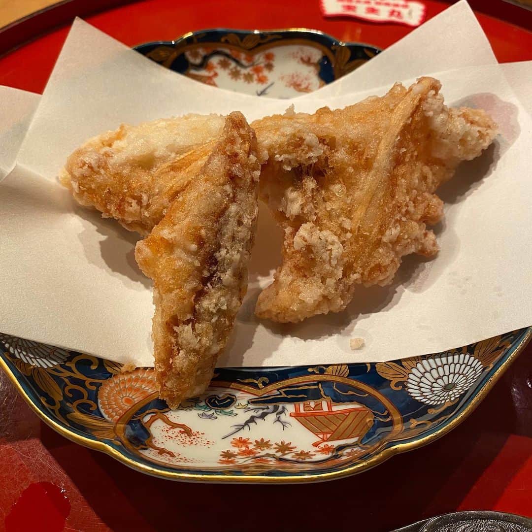 麻美さんのインスタグラム写真 - (麻美Instagram)「蟹🦀とフグ🐡が 美味しい季節❣️ ． 全て薄味で 素材の旨みとお出汁の味が絶妙でした ． 本当☺️美味しかった ． @sariri.09035  サリさんいつもありがとう😊 ． @mayumikawamura_  まゆみさん 改めておめでとう🎉」11月15日 20時49分 - mami0s