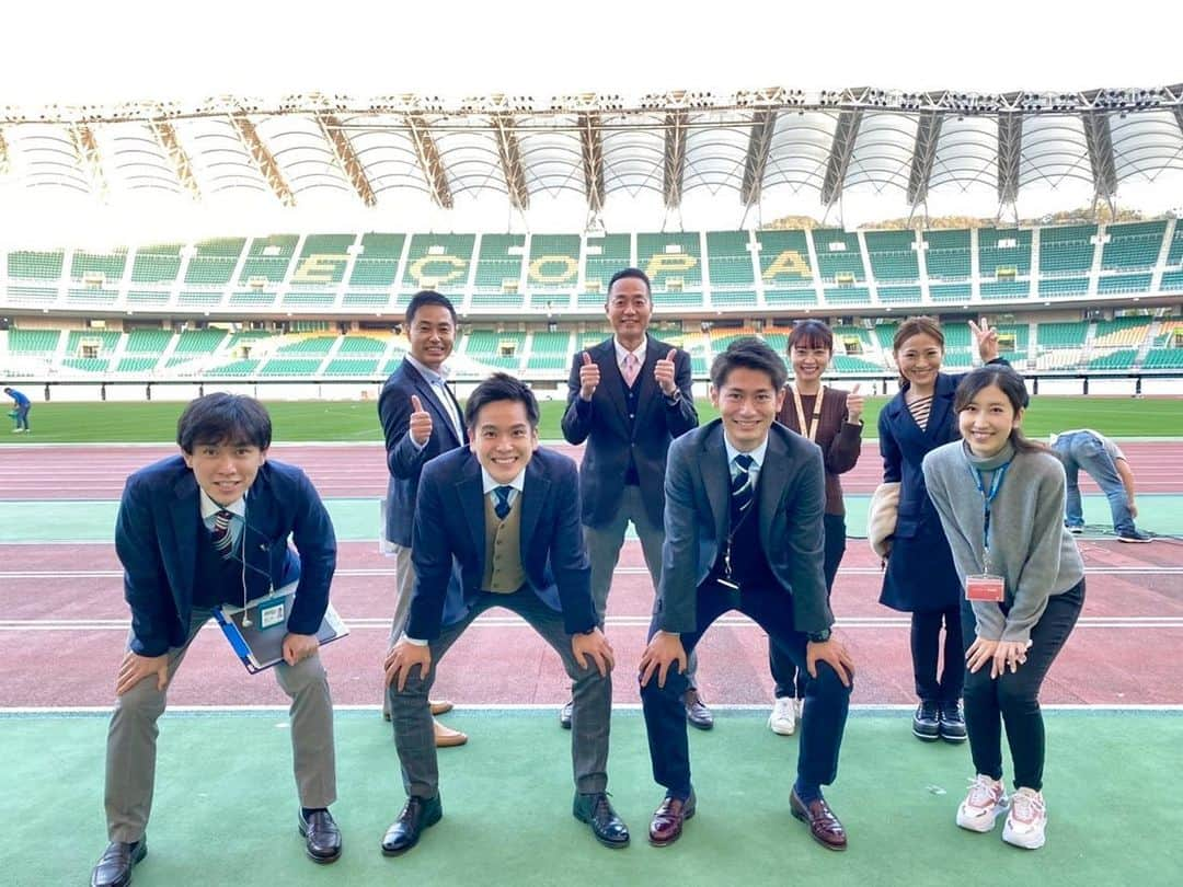 鳥越佳那さんのインスタグラム写真 - (鳥越佳那Instagram)「全国高校サッカー選手権 静岡県大会　  🏅優勝　藤枝明誠 🏅準優勝　東海大静岡翔洋  おめでとうございます!!  明誠は4年ぶりの優勝。 翔洋は第4シードからの挑戦。  翔洋の応援席リポートを担当しましたが、  放送で伝えきれないほど 応援席にはいろんな想いが詰まっていました。  "選手たちが ここまで連れてきてくれた"  という気持ちを忘れず 一緒に 試合にのぞむ姿に感動しました。  Daiichi-TVも チームワークで 試合をサポートさせていただきました！  次は全国！ 優勝した藤枝明誠 全国での活躍も楽しみです😊  #高校サッカー #藤枝明誠 #東海大静岡翔洋 #daiichitv」11月15日 20時47分 - kana_torigoe