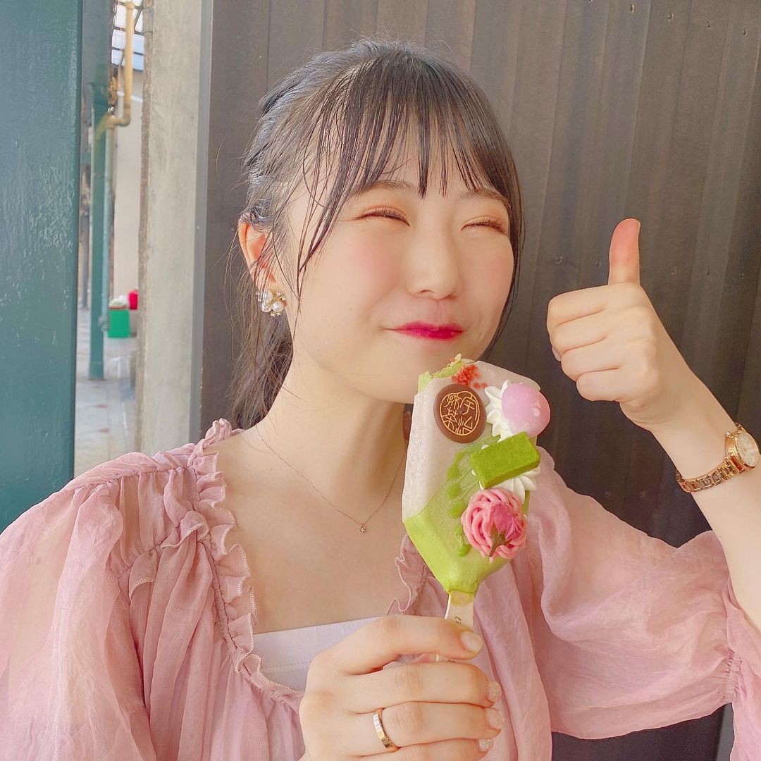 出口結菜のグルメインスタ