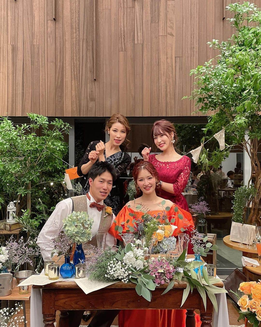 RENAさんのインスタグラム写真 - (RENAInstagram)「友達の結婚式に👰💓 本当に友達らしい式、披露宴で 楽しくて賑やかで笑顔沢山で とても幸せな気分になりました🥰  おとなめパイン🍍✨ 最近誕生日だった私に バースデープレートが出てきて しかも私だけにパイナップル🍍の フルーツ出てきてびっくり😭  素敵な友達を持てて 本当に誇りに思うし幸せ♥️ 結婚心からおめでとう♥️ ・ #サイバージャパン #cjd_rena #サイバージャパンダンサーズ #れなパイン 🍍#新人」11月15日 21時05分 - rei_burlesque