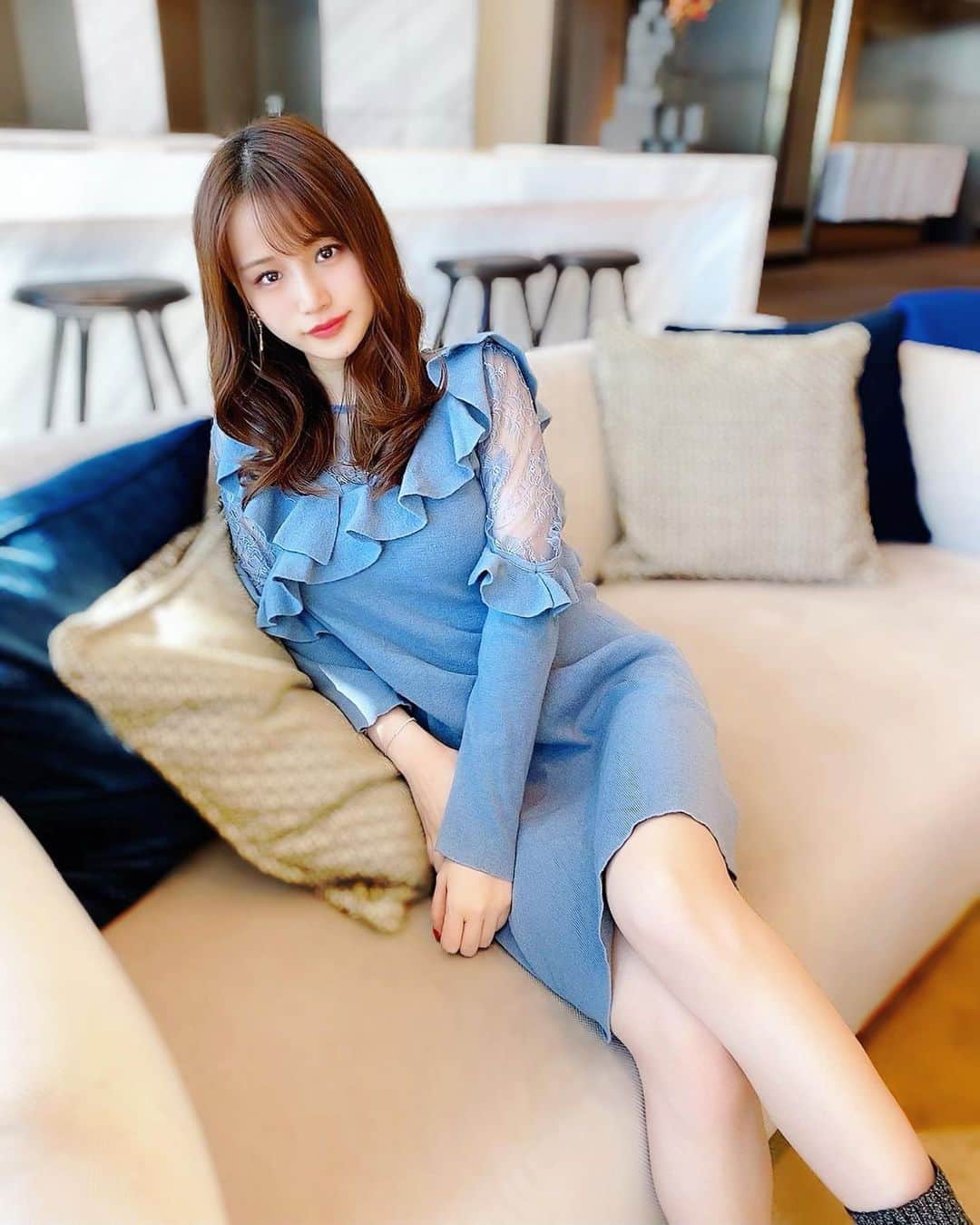 のインスタグラム：「* * * 水色のニットワンピースでこんばんは♬ * * 今日は仕事してから、ジム→美容院☺️ 京都と大阪の旅はめっちゃ楽しかった🍁 時間がぜんぜんなくて、最後の日はフォロワーさんに教えてもらった、たこ焼き食べて終わった🤣✨観光はリベンジで💗 * * 今日はちょっと宣伝🌟 近々、いま注目してる方が出演される舞台が開催予定です。 * * TBSドラマ、ノーサイドゲームにも出演されていた榎本鉄平さんの舞台✨ * * 榎本さんは役者であり、脚本家さんでもあります。最近だと、大泉洋さんが主演を務めたTBSのノーサイドゲームにも出演されていました🌟🏉ノーサイドゲーム見た人いるーっ？💕 * * 私も見に行く予定🥺✨ コロナが心配なところではありますが、ソーシャルディスタンスを保って、コロナ対策もされているようなので安心かなと思います。 * * 舞台の内容は、ファッションデザイナーの物語で、劇中は出演者によるダンスパフォーマンスなど伺っていて、エンターテインメントに特化した内容♫ * * 舞台好きな方、興味ある方、この機会にぜひ(^^) * * T's project 『dreamers』 公演期間:12月3日〜6日 場所:日暮里d倉庫 チケット:3000円 * * * 榎本さんのインスタグラムはこちら✉️😉 @teppeienomoto  * * * ❄️❄️❄️ 急に寒くなったから、みんな体調には気をつけて休みの日にはゆっくり休んでねー🥰✨ * * * #pr #dreamers #舞台 #舞台俳優 #舞台観劇 #舞台宣伝」
