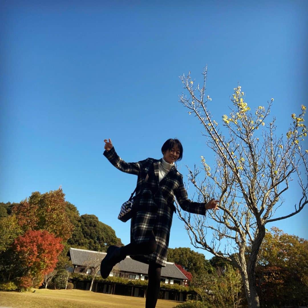 畑亜貴さんのインスタグラム写真 - (畑亜貴Instagram)「#たたらじ 今回の旅は静岡県。広い庭園のお宿、散歩中誰にも会わず。食事の量は多過ぎず美味しく完食。落ち着いた雰囲気を楽しみました。」11月15日 21時26分 - akihata.jp