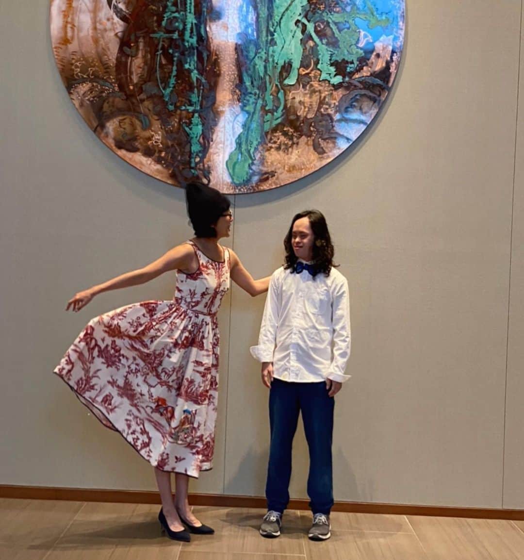 金子エミさんのインスタグラム写真 - (金子エミInstagram)「大手町1-1-1 #111 #縁起担ぎ #アスコット丸の内東京 #二人の世界  kaito 🤵 @cloudy.tokyo  👗　#maxmaraweekend 👠 @attenir_official #21トリソミー　#親子 #ダウン症　#downsyndrome」11月15日 21時27分 - emikaneko1114