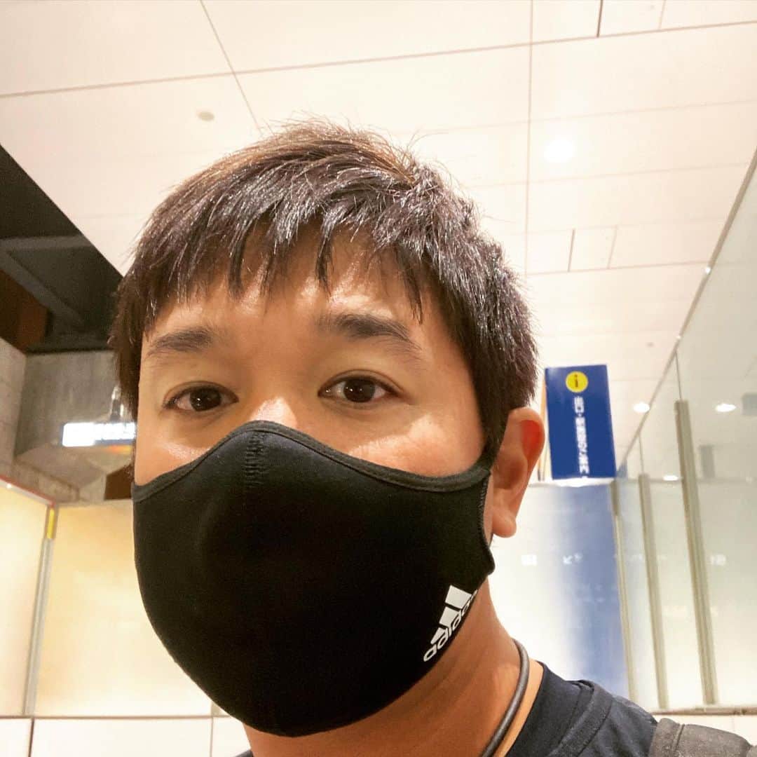 トクサンTVさんのインスタグラム写真 - (トクサンTVInstagram)「ある日の取材。 持参用具類。 あと髪切りました。 #トクサンtv #社会人 #野球 #1093」11月15日 21時28分 - tokusan_no.0_appare