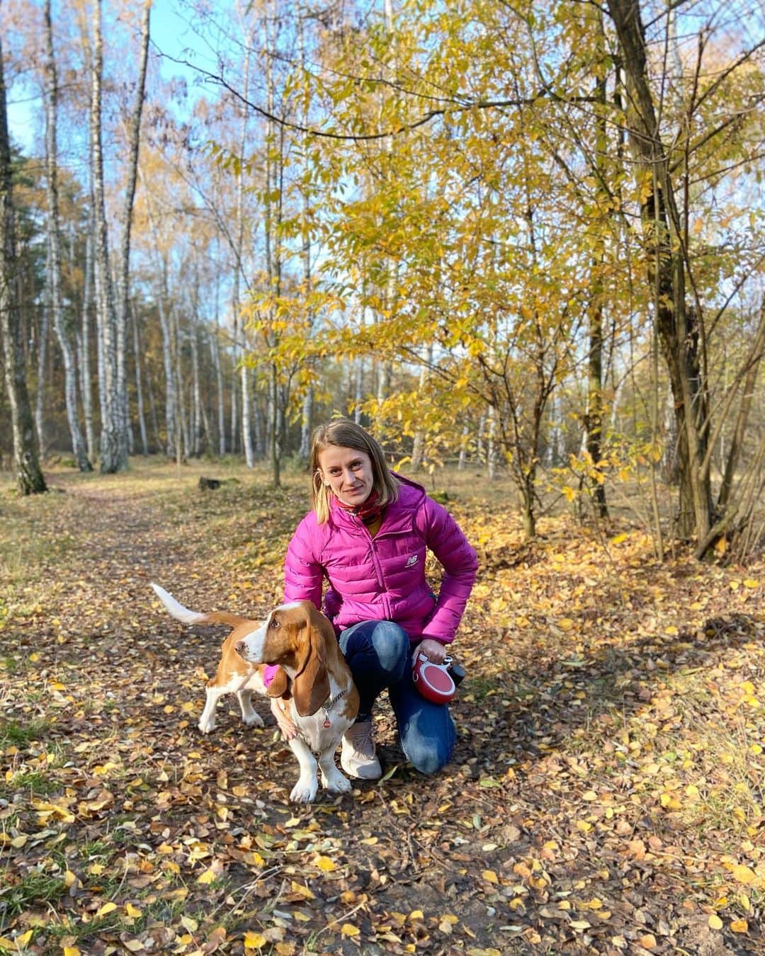 Patrycja WYCISZKIEWICZさんのインスタグラム写真 - (Patrycja WYCISZKIEWICZInstagram)「Niedzielny przedpołudniowy spacer ♥️ A Wy jak spędzacie niedziele? 🤔 #sunday #funday #walk #relax #nature #forest #dog #basset #autumn #calm #nb #biegamwnb #chodzewnb #pknorlen #orlen」11月15日 21時47分 - patrycjawyciszkiewicz