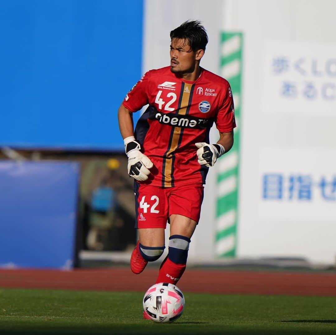 FC町田ゼルビアさんのインスタグラム写真 - (FC町田ゼルビアInstagram)「フォトギャラリー📸⚽️ ﻿ ● 町田 1 - 2 松本 ﻿ #髙江麗央 #福井光輝 #中島裕希  #水本裕貴 #ドリアンバブンスキー #橋村龍ジョセフ #ノリエガエリック  #岡田優希 #平戸太貴  #FC町田ゼルビア #zelvia #Jリーグ #サッカー #スポーツ #soccer #football #JLeague #町田﻿ #町田GIONスタジアム」11月15日 21時54分 - fcmachidazelvia