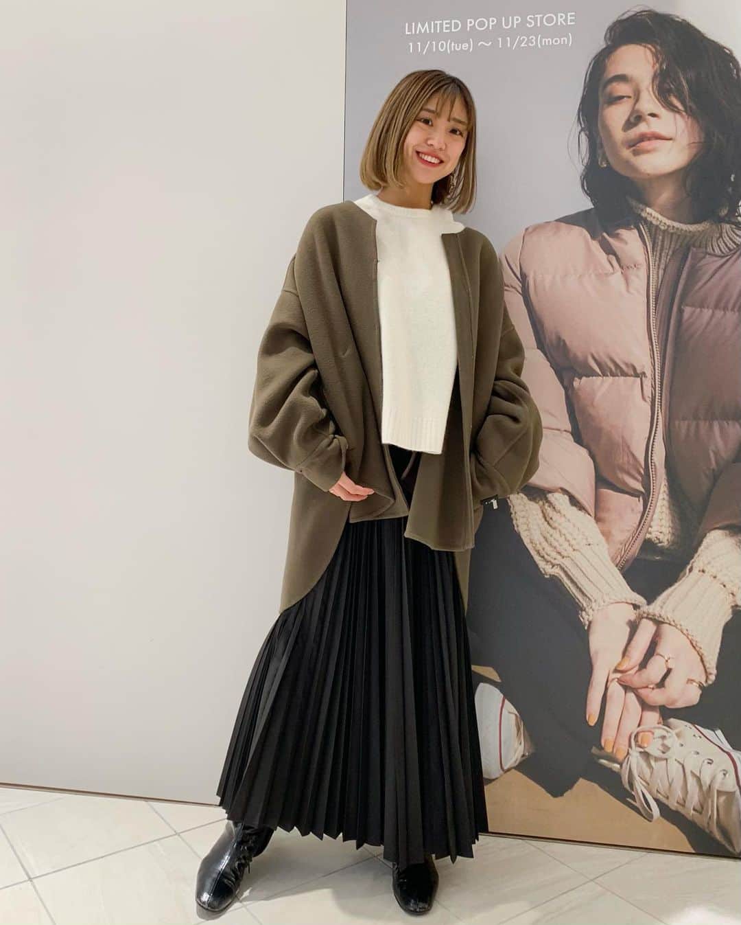 本橋優華のインスタグラム：「全部可愛くてどうしよう。 前後差のアウターお客様が試着 しているの見て欲しくなり…  #LANDWARS popup store 新宿LUMINE2 2Fにて11/23(祝)までやってるよ是非◡̈⃝  #fashion#ootd#LUMINE#popupshop#audreyandjohnwad#outer#coat#aw#tokyo#shinjuku」