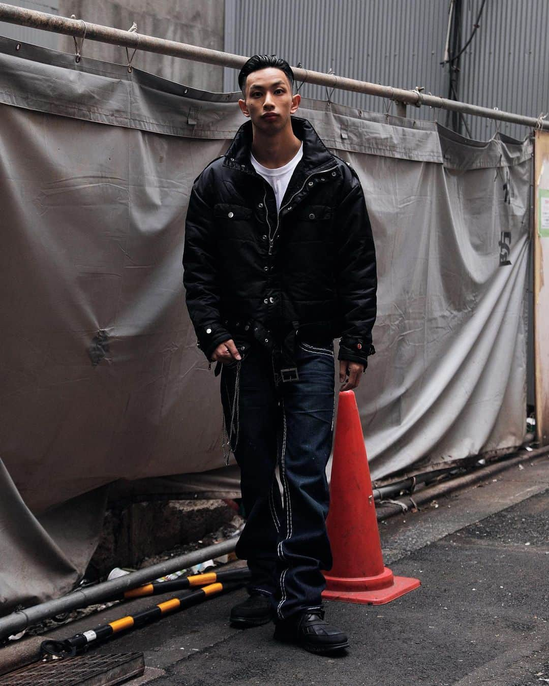 Droptokyoさんのインスタグラム写真 - (DroptokyoInstagram)「TOKYO STREET STYLE⁣⁣ ⁣ ⁣⁣⁣⁣ Name: @shoot_souljatwiggz  Occupation: Danzer (Twiggz Fam) Outer: #PATRIOT Pants: #TrueReligion Shoes: #POLORALPHLAUREN #streetstyle#droptokyo#tokyo#japan#streetscene#streetfashion#streetwear#streetculture#fashion#ストリートファッション#コーディネート ⁣⁣ Photography: @fumiyahitomi」11月15日 22時16分 - drop_tokyo