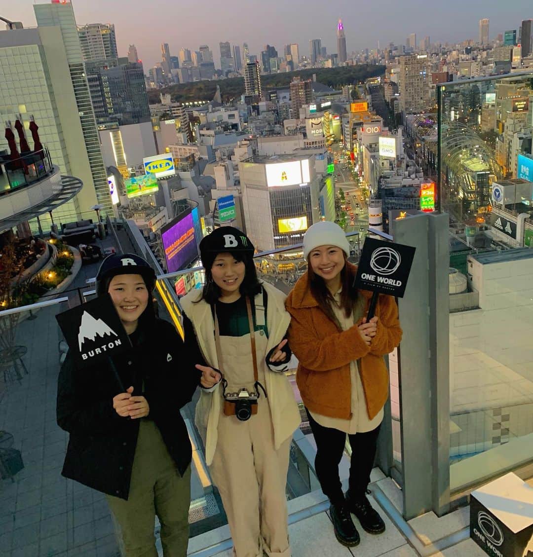 のインスタグラム：「One World Tokyo Premiereの会場にお越し下さった方、インスタライブを観てくださった皆さんありがとうございました🙏🏻☺️ ムービーは11月17日より、Amazon Prime で配信されるみたいなので是非！！ #burtononeworld」