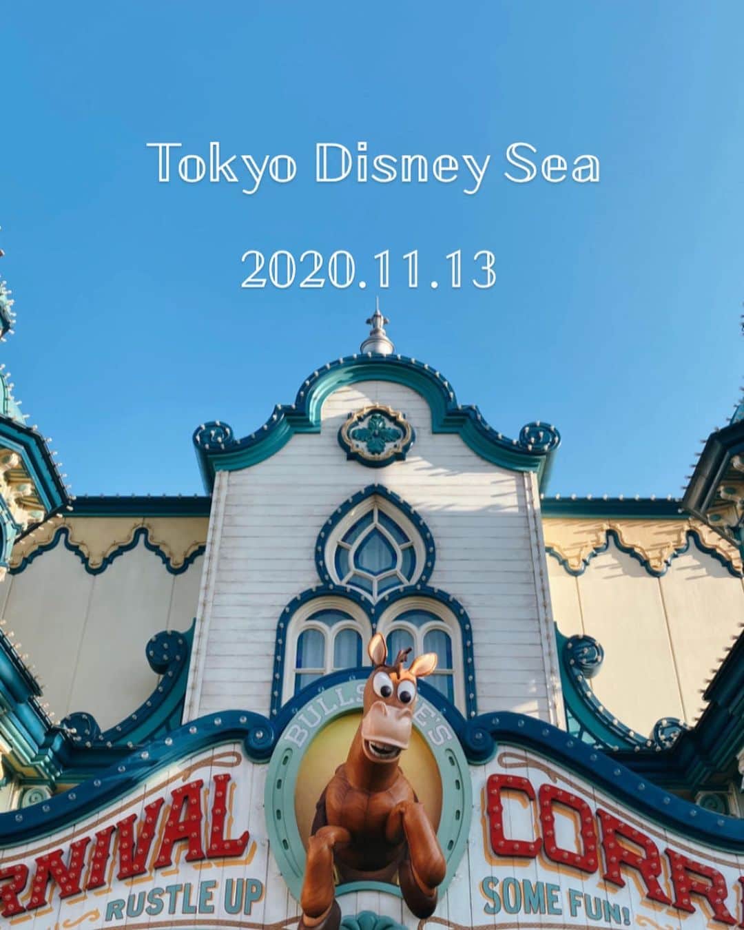 のインスタグラム：「﻿ ﻿ ﻿ ﻿ ﻿ ﻿ ﻿ ﻿ 🐭 Đⅈsℕⅇy 𝕊𝕖𝕒﻿ ﻿ ﻿ 2日目は𝕊𝕖𝕒を楽しだよ!!!﻿ 抽選でトイマニが当たったので﻿ 出来てから初めて行ったけどめちゃくちゃ﻿ 面白かった❤﻿ ミニーちゃんのグリーティングも抽選で当たった𓈒 𓂂𓏸﻿ 𝕃𝕒𝕟𝕕で会えなかったけど𝕊𝕖𝕒で当たったから満足﻿ ﻿ 途中別行動して長女の乗りたい乗り物行きたい場所へ﻿ 写真とったり気温も暑くてアイス食べたり﻿ ゆったりできたなぁ﻿ ﻿ この日は18時半閉園で早かったけど﻿ 十分満喫できたッ!!!﻿ ﻿ 帰りは海老名ＳＡまで辿り着くのに3時間﻿ かかったけどママ友も頑張って起きてくれたため﻿ 眠気もなく8時間かけ無事に帰宅できたぁ﻿ 自動販売機のホットココアもご馳走になり﻿ 車の中でガールズトークが止まらず﻿ その中で爆睡の姉妹（笑）﻿ いやー最高にいい思い出ができたッ💕﻿ 次女を見てくれたぱぱ達に感謝😊!!!﻿ 行かせてくれてありがとね👱🏼‍♂️﻿ ﻿ ﻿ ﻿ #千葉 #東京 #東京ディズニーシー #旅行 #travel #goto #gotoキャンペーン #gotoトラベルキャンペーン #オリエンタルホテル東京ベイ #ママ友 #サプライズ #ディズニーコーデ #ディズニー写真部 #ディズニー #mama #mamamoo #mamagirl #mamari」