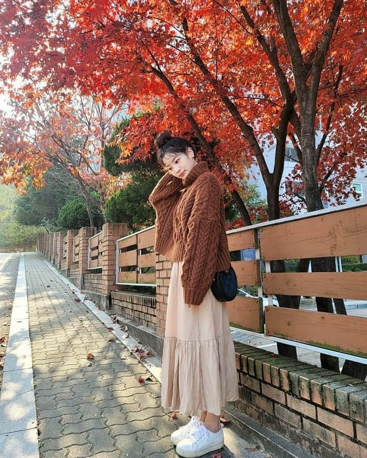ダヒョンさんのインスタグラム写真 - (ダヒョンInstagram)「Dahyun as your girlfriend in Autumn 🥰」11月15日 22時54分 - dahyun.news
