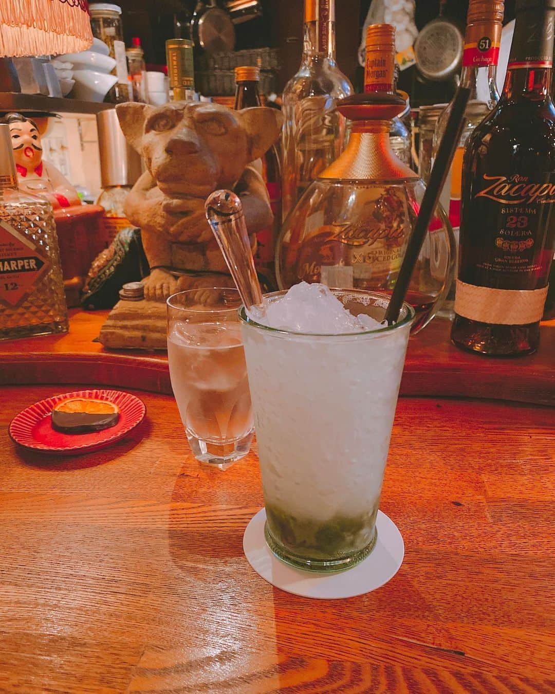 Erenaさんのインスタグラム写真 - (ErenaInstagram)「🌿🍸Mojito*non-alcoholic*🍸🌿 I'm at a nice bar. . 隠れ家Bar連れてってもらった💗 モヒート美味しかったよ😋 今日はノンアルコールだけどね😉 相変わらず女子力高くて尊敬する🤝👯‍♀️🤝 私も見習わなきゃ〜✨🙌🤗🙌✨ . #mojito#nonalcoholic#dress#power#longtimenosee#outing#green#start#dressup#ファッション#ワンピース#オシャレ#オシャレさんと繋がりたい#久しぶりのおでかけ#もはや何ヶ月ぶり#復活#ハードワーク#働きすぎた#ガールズトーク#隠れ家BAR#bar#オランジェット#鱏鰭#モヒート#ノンアルコール#モヒート好きな人と繋がりたい#お酒解禁#やっと今日から何でも食べてok#パワー全開」11月15日 22時58分 - o1.erena.1o_