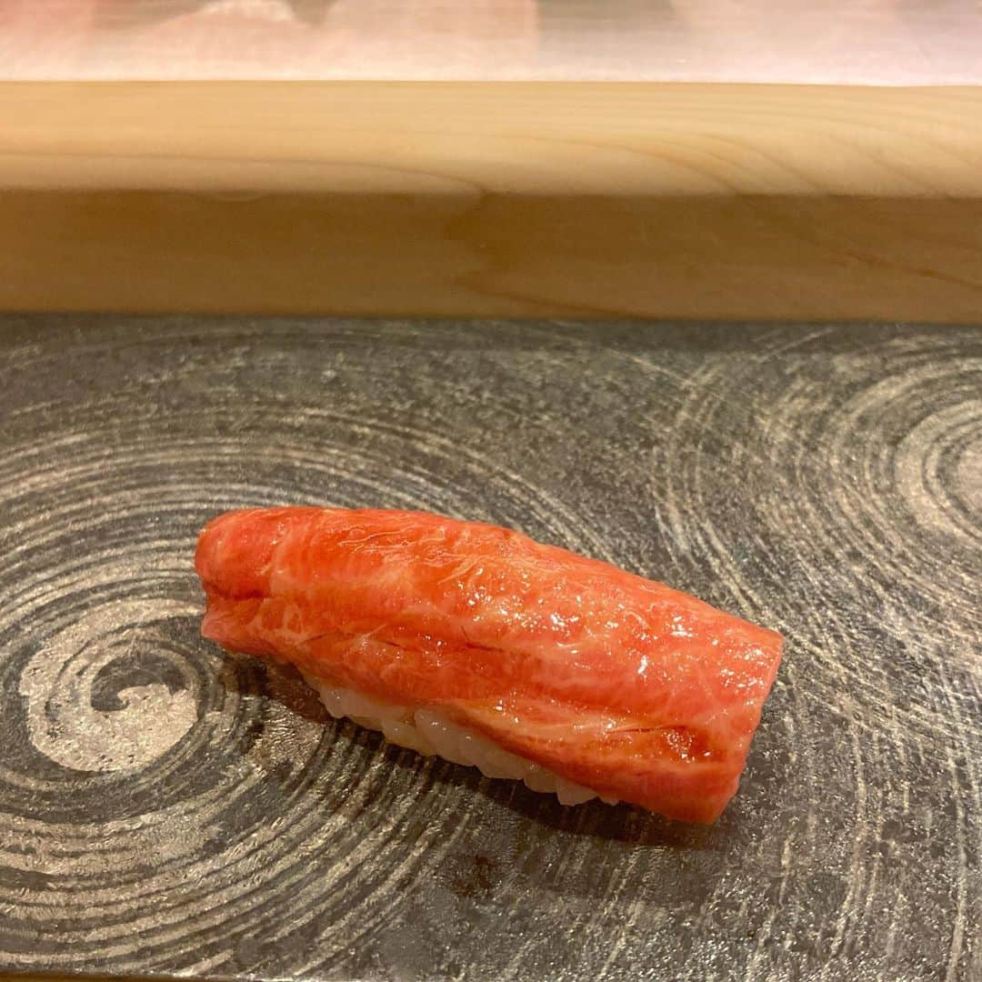 Ryoko Negishiさんのインスタグラム写真 - (Ryoko NegishiInstagram)「sushiiii🍣 #富山 #鮨大門」11月15日 23時05分 - ryokisss