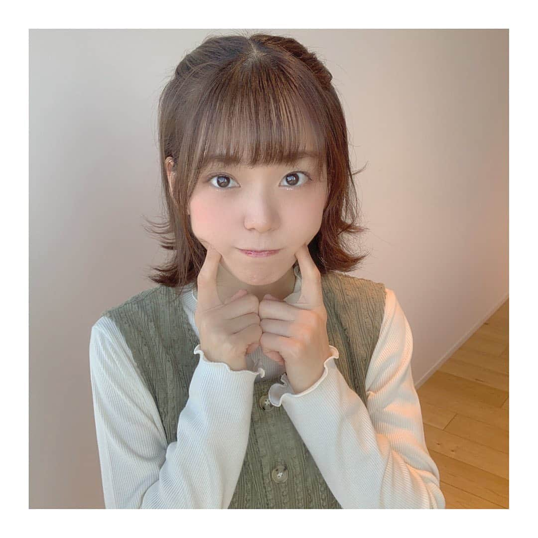 白石真菜さんのインスタグラム写真 - (白石真菜Instagram)「オンライントーク会ありがとうございます〜！🥳 ぷにーっ！ ・ ・ #ラストアイドル #白石真菜 #しーまな ・ ・ 衣替えで結構服を処分してしまっていたらしく、服急いで #ehkasopo に買いに行ってきたよ笑」11月15日 23時07分 - shiraishi_mana47