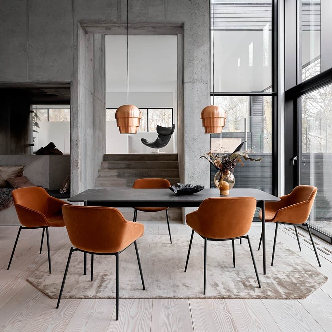 BoConceptさんのインスタグラム写真 - (BoConceptInstagram)「The heart of the home.  Whether yours is a large house or small city apartment, for every home there’s a perfect dining table.  #boconcept #liveekstraordinaer #dining #diningroom #diningroominspo」11月15日 23時08分 - boconcept_official