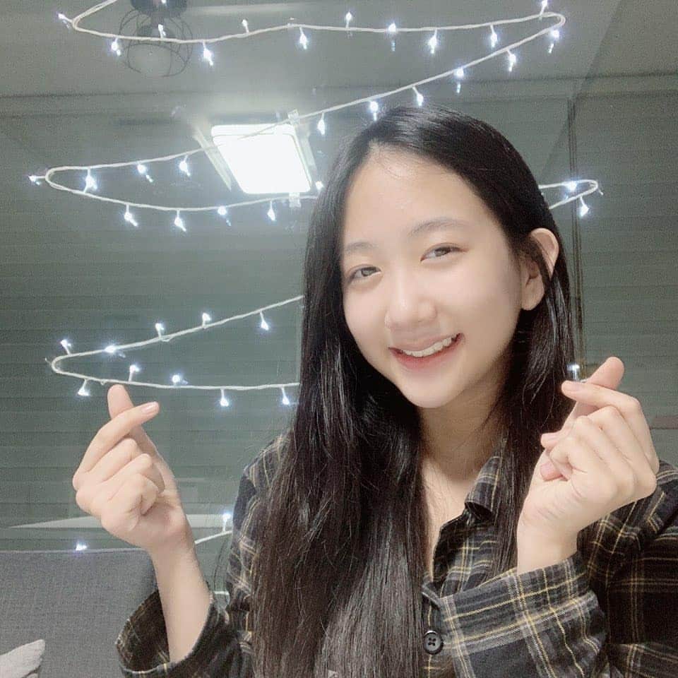 イ・チェミのインスタグラム：「#굿밤되세요🌙  #goodnight 😘」