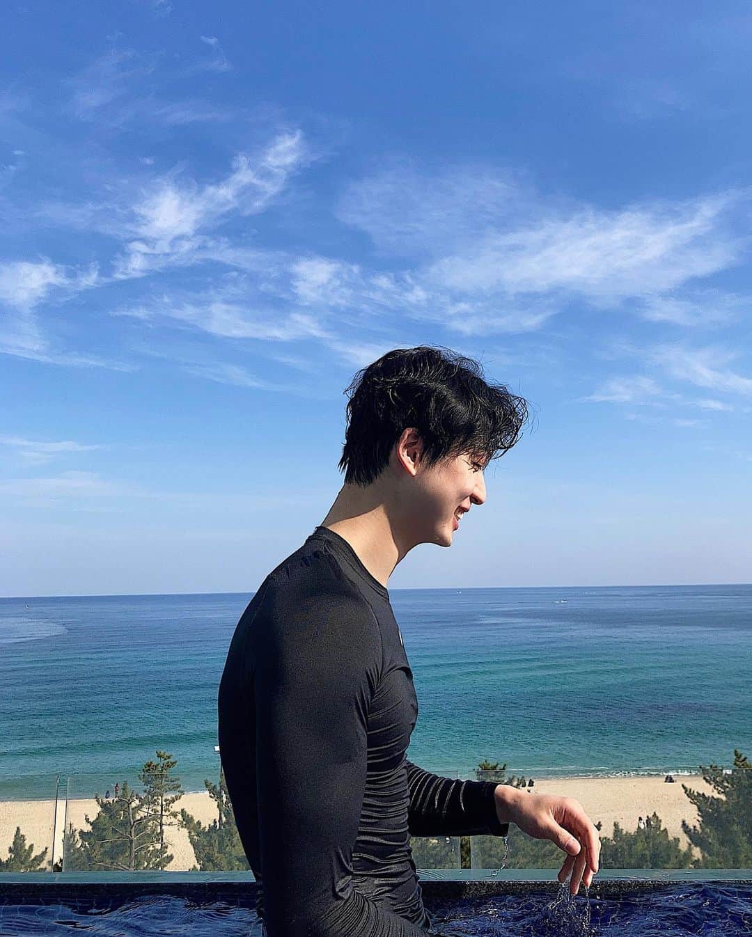 キム・カンミンさんのインスタグラム写真 - (キム・カンミンInstagram)「Paradise 🌊💙」11月15日 23時36分 - kangmeen