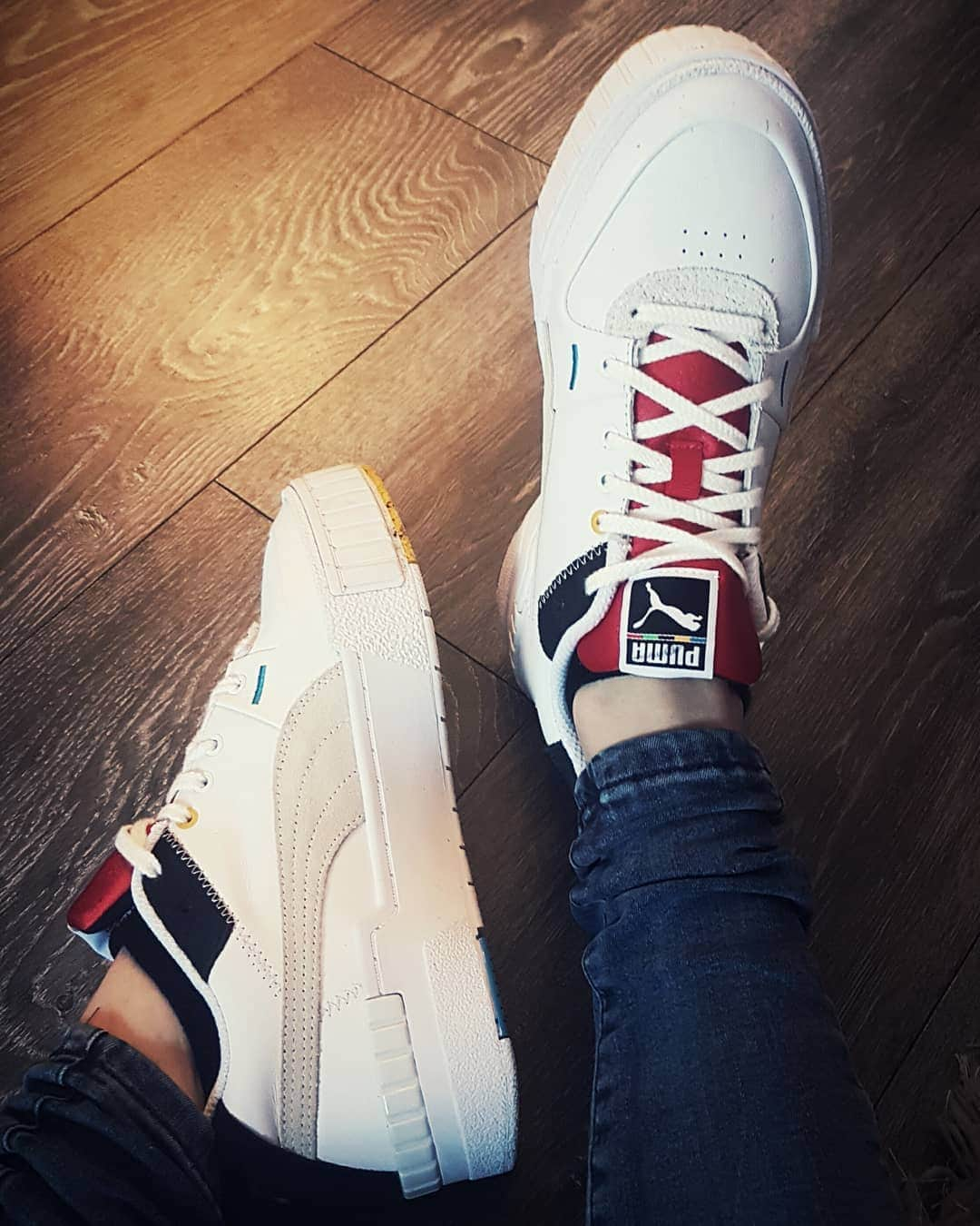 エイリー・チャイルドのインスタグラム：「Love these 😍 #Puma 🐆」