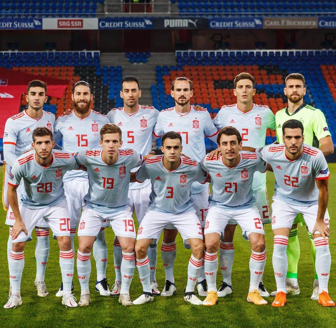 セルジ・ロベルトのインスタグラム：「Switzerland - Spain ⚽️」