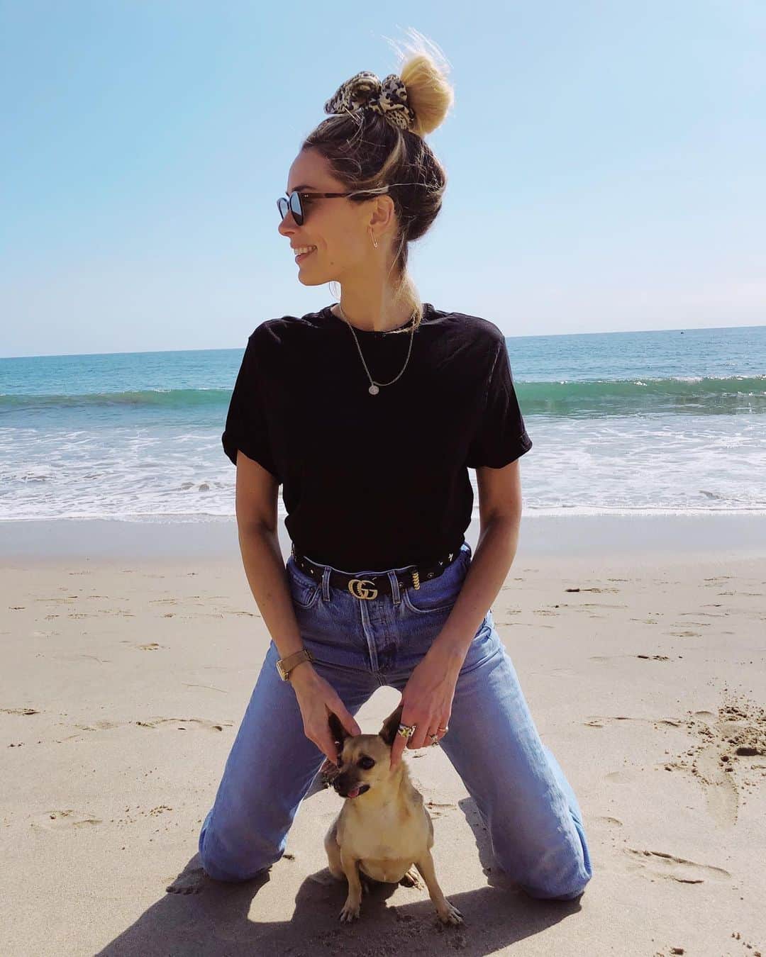 アリエル・ヴァンデンバーグさんのインスタグラム写真 - (アリエル・ヴァンデンバーグInstagram)「Two years ago today, this angel came into our lives! HAPPY 2 YEAR ANNIVERSARY Stinky!!! This first video was taken five minutes after I met you. I was meant to just foster you for a few days...Little did I know that you would become my best friend! I love this dog more than I can even express! I can’t say enough about adopting an older dog. We got Stinky when she was about 8 years old. She was very sick and very scared.  She has come so far and I’m so proud of her! She is so loving and perfect. From her little yawns to her big black eyes, to her guttural grunts,to her gentle heart. I love. You bring me so many smiles and so much joy!  If you are thinking about getting a dog…Please please please consider adopting an older dog. Seriously it’s one of the best decisions I’ve ever made!  I’ll take care of you forever my little baby! I love you I love you I love you! 🐶💕 #adoptdontshop #adopt」11月16日 5時31分 - arielle