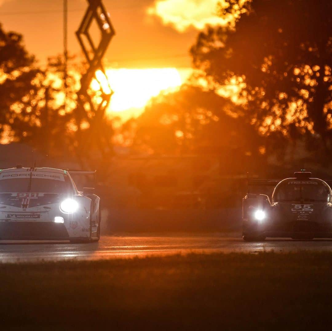 ミシュランさんのインスタグラム写真 - (ミシュランInstagram)「Scenes from an eventful, enjoyable and engaging Mobil 1 Twelve Hours of Sebring, to wrap the 2020 season in a way that fit the year.   Congratulations to all the winners and champions crowned Saturday night in Sebring!   #IMSA #Sebring12」11月16日 0時09分 - michelinusa