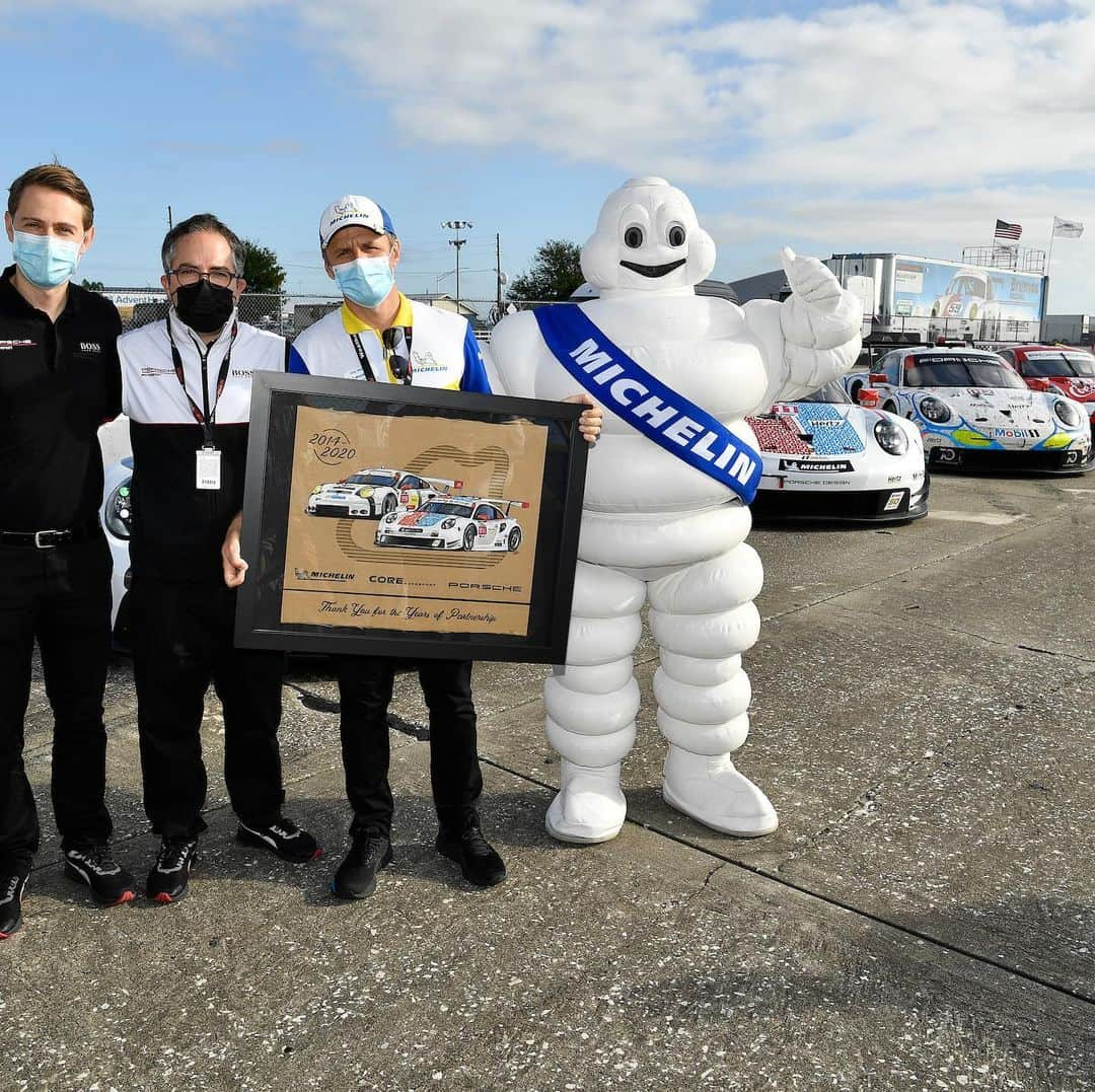 ミシュランさんのインスタグラム写真 - (ミシュランInstagram)「Scenes from an eventful, enjoyable and engaging Mobil 1 Twelve Hours of Sebring, to wrap the 2020 season in a way that fit the year.   Congratulations to all the winners and champions crowned Saturday night in Sebring!   #IMSA #Sebring12」11月16日 0時09分 - michelinusa