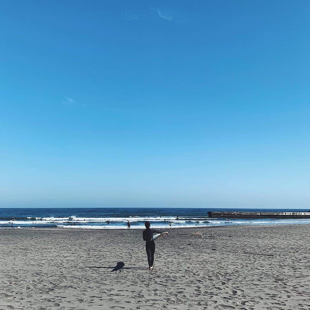 佐藤有里さんのインスタグラム写真 - (佐藤有里Instagram)「. あー楽しい週末だったな🏄🏽‍♀️ もっと上手くなれるように頑張ろ💪🏽 . . #surfing#surfinglife#surfinggirl#サーフィン#サーフィン初心者#サーフィンのある生活」11月16日 0時22分 - yuri_212