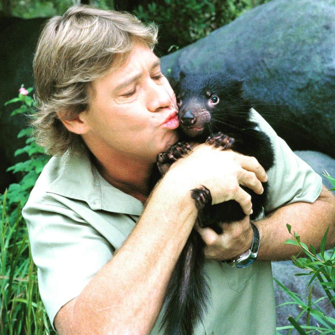 アニマルプラネットさんのインスタグラム写真 - (アニマルプラネットInstagram)「Crikey! It’s Steve Irwin Day! Join us as we honor and celebrate the life of a husband, father, and Wildlife Warrior on Animal Planet. Watch the best moments from #CrocodileHunter with Best of Steve Irwin marathon on now!   Spend a little extra time reminiscing at Discovery.com/SteveIrwinDay  #SteveIrwinDay #crocodile #steveirwin #nature #wildlife #conservation」11月16日 0時24分 - animalplanet