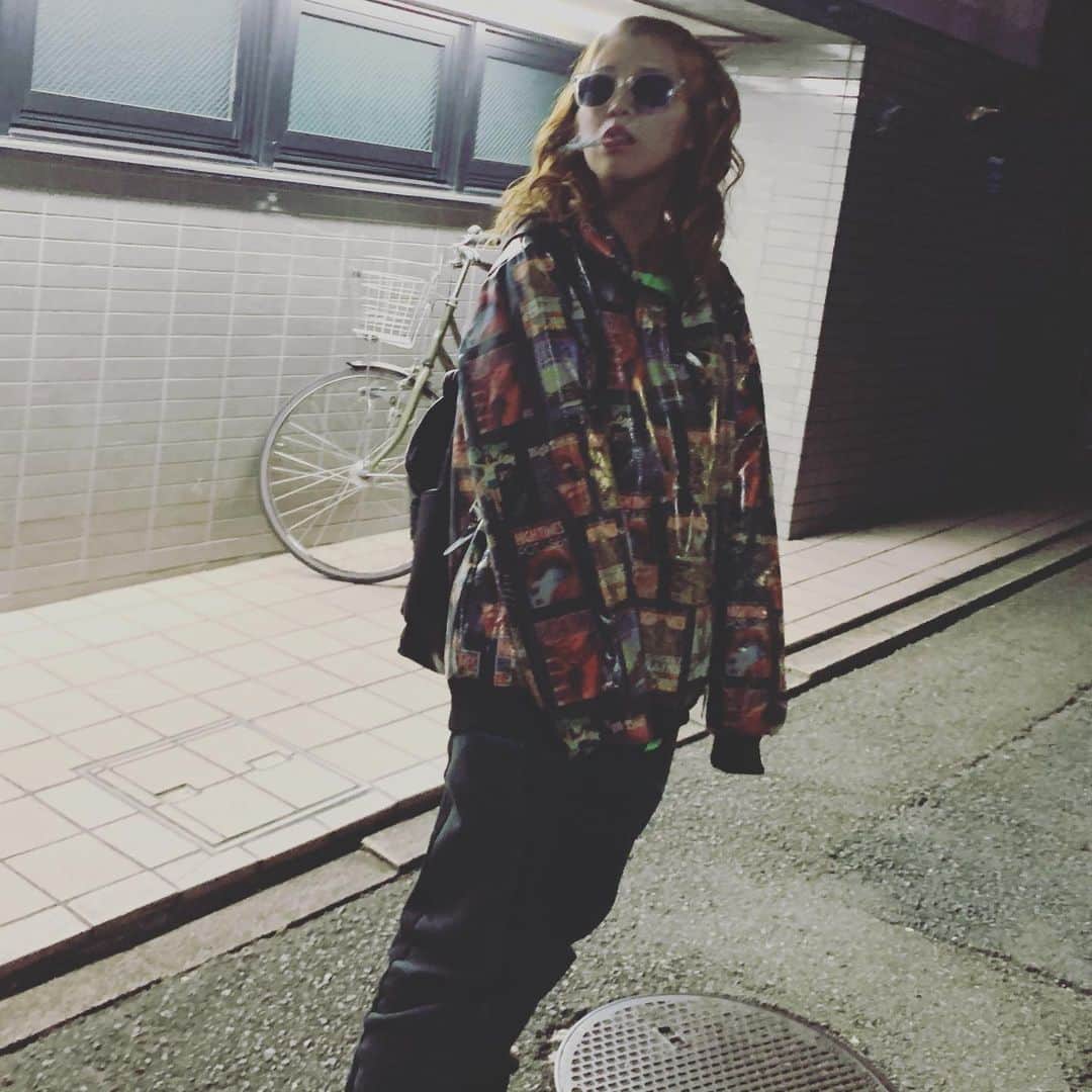 坂口杏里のインスタグラム：「新宿の まだかわいいほう （中身） 飲みましょう♥️  09054307175  ↑何かあればこちらまで！ Bar Cachette (カシェット) 東京都新宿区歌舞伎町2-11-7 メトロビル4階 営業時間 1:00～7:00  お待ちしてますん💕 男性１時間3000円 女性１時間1500円 （飲み放題）」