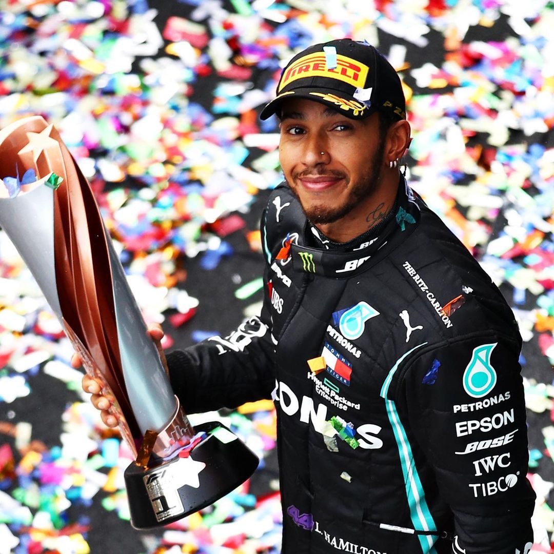 ルイス・ハミルトンさんのインスタグラム写真 - (ルイス・ハミルトンInstagram)「A day i’ll never forget 🏆#S7ILLRISING」11月16日 0時54分 - lewishamilton