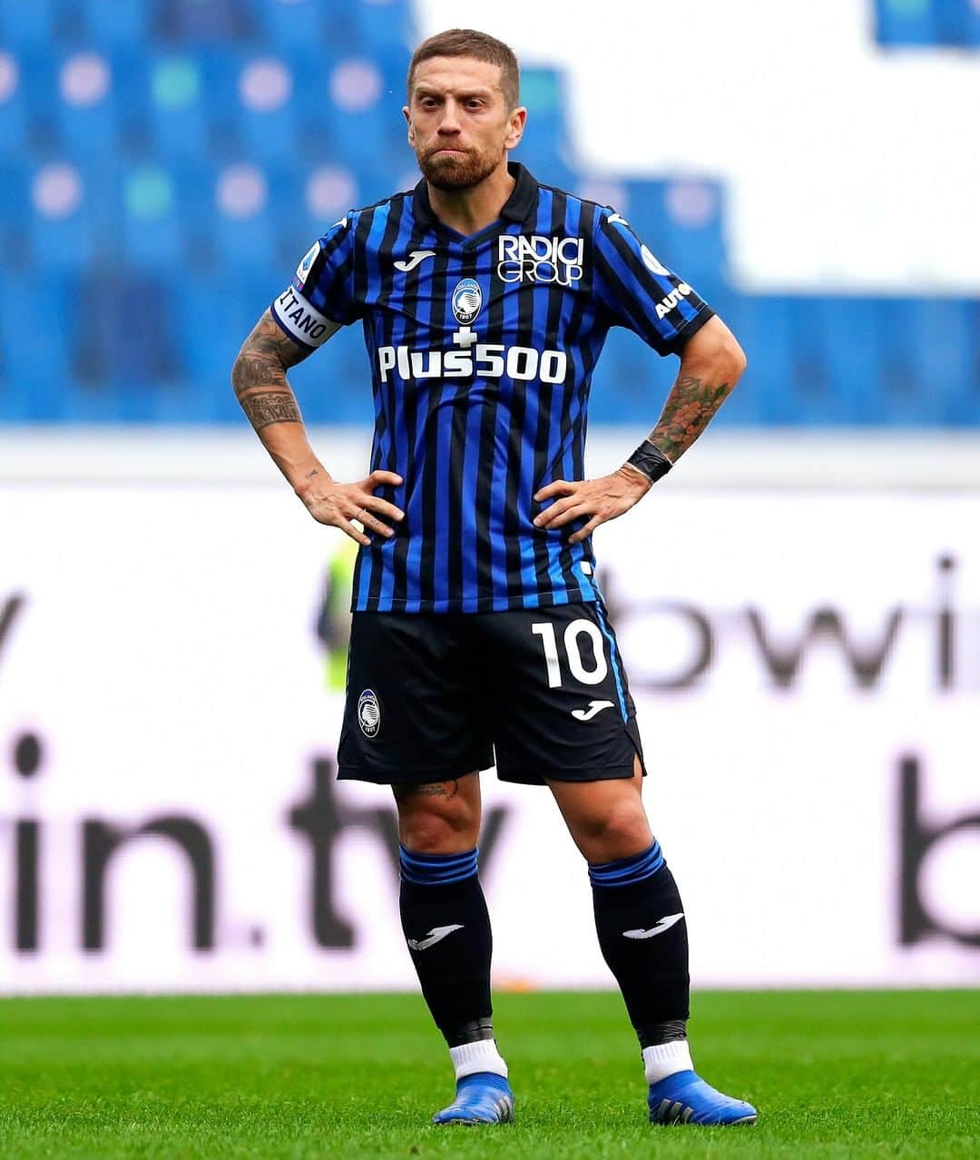 アタランタBCさんのインスタグラム写真 - (アタランタBCInstagram)「Sundays without #Atalanta be like: Le domeniche senza Atalanta: ⠀ #GoAtalantaGo ⚫️🔵 #PapuGomez #BergAMO #ForzaAtalanta」11月16日 1時03分 - atalantabc